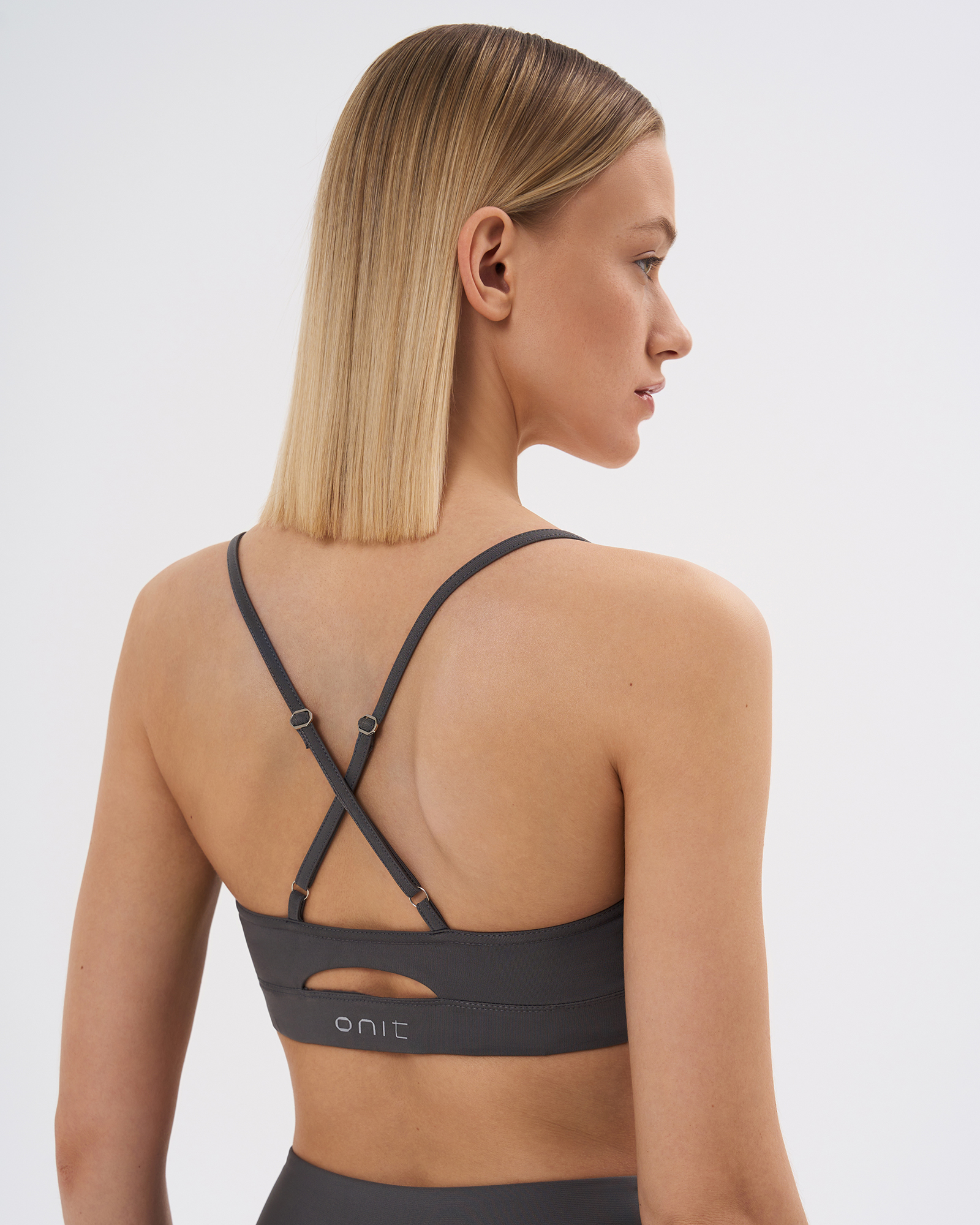 ТОП СПОРТИВНЫЙ ЛЕГКОЙ ПОДДЕРЖКИ "ATTRACT" ON FITFORM
