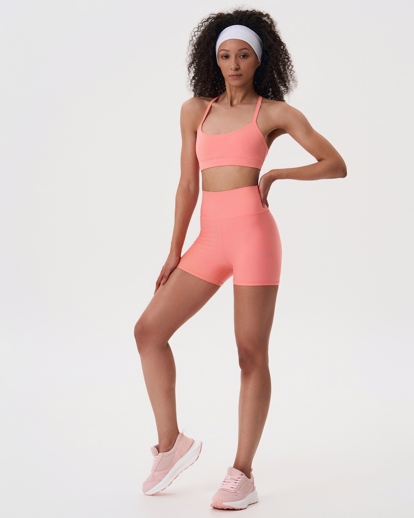 ТОП СПОРТИВНЫЙ ЛЕГКОЙ ПОДДЕРЖКИ "ATTRACT" ON FITFORM