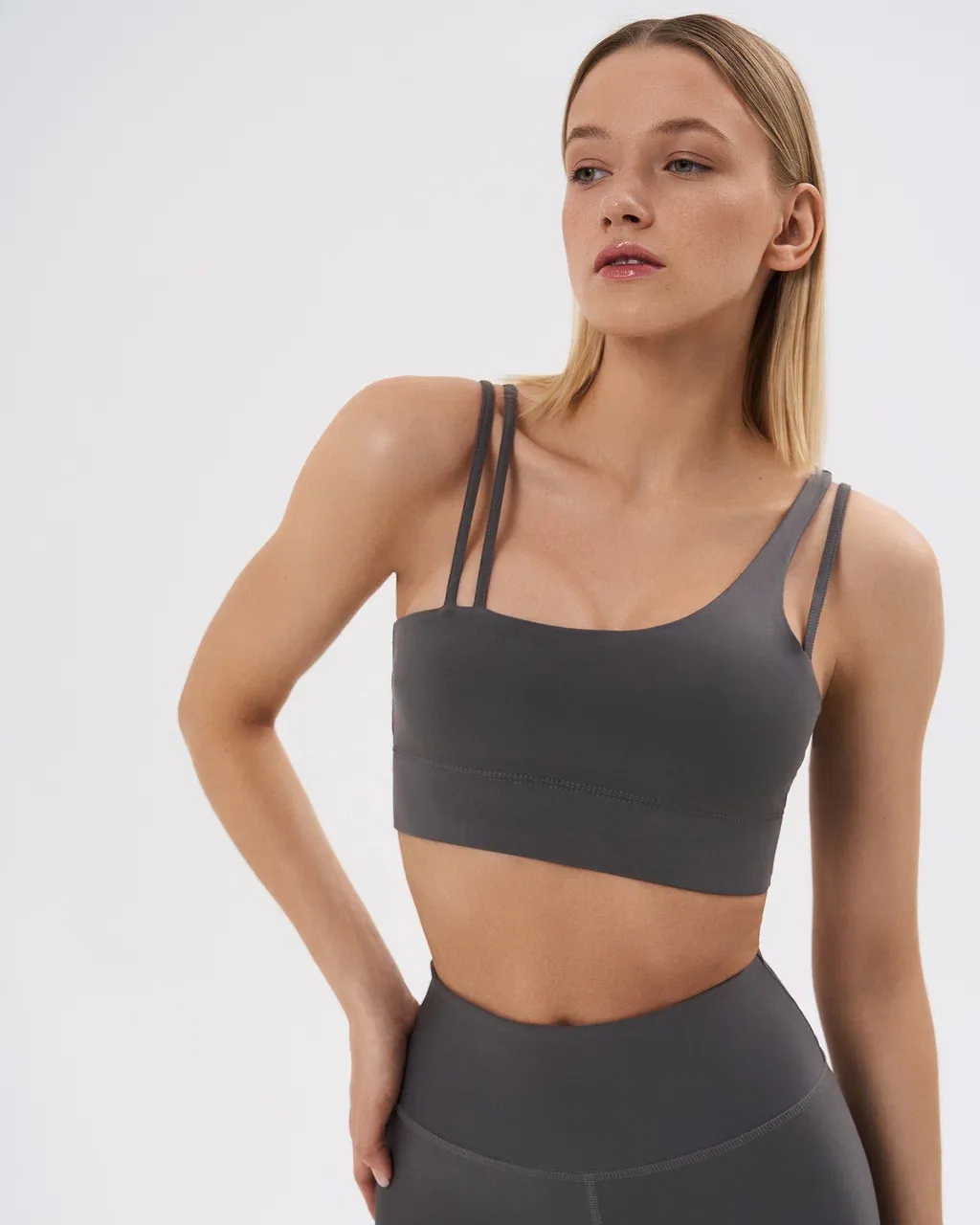 ТОП СПОРТИВНЫЙ СРЕДНЕЙ ПОДДЕРЖКИ "HINT" ON FITFORM