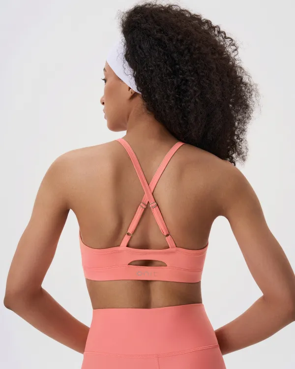 ТОП СПОРТИВНЫЙ ЛЕГКОЙ ПОДДЕРЖКИ "ATTRACT" ON FITFORM