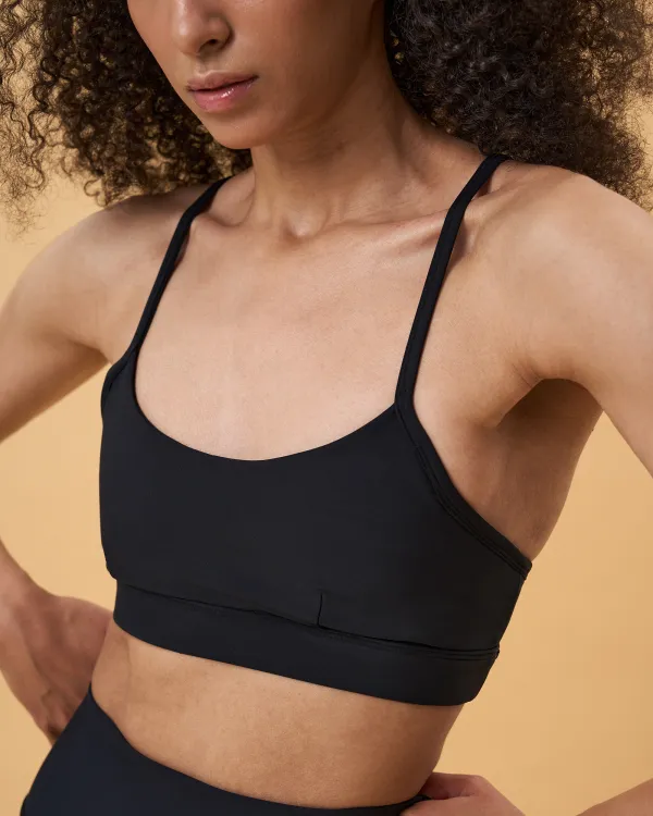 ТОП СПОРТИВНЫЙ ЛЕГКОЙ ПОДДЕРЖКИ "ATTRACT" ON FITFORM